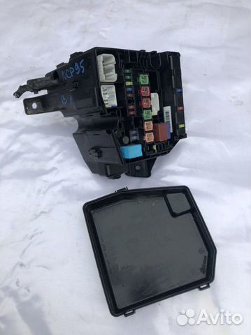 Toyota Yaris 05-11г блок предохранителей