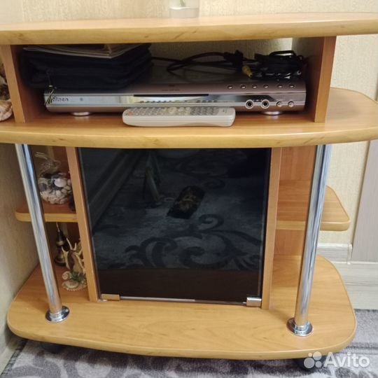 Тумба под телевизор