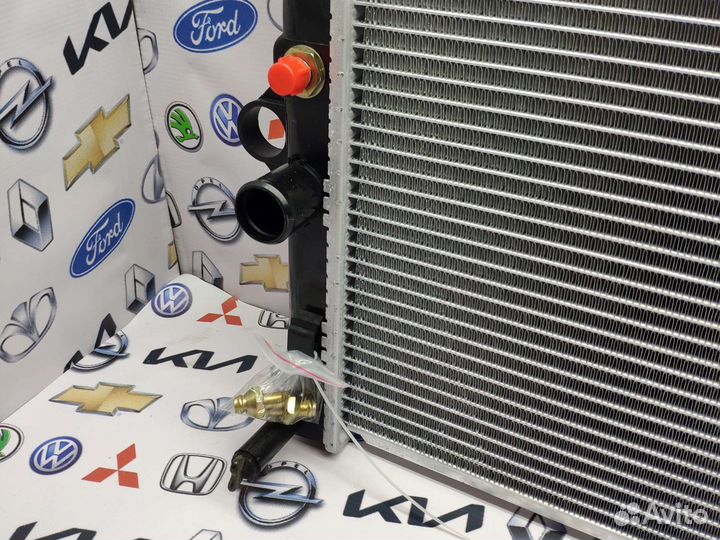 Радиатор охлаждения Toyota Land Cruiser Prado 120