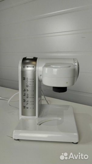 Кухонный комбайн Bosch MUM 4855