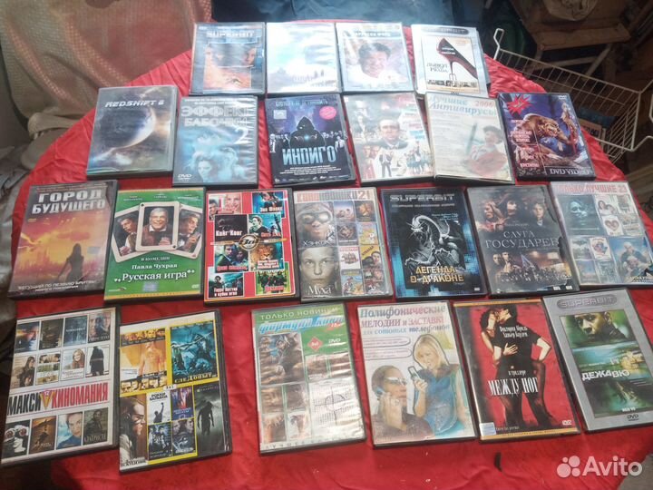 Видео диски и аудио кассеты