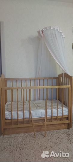 Детская кроватка с маятником+бортиками и бельём