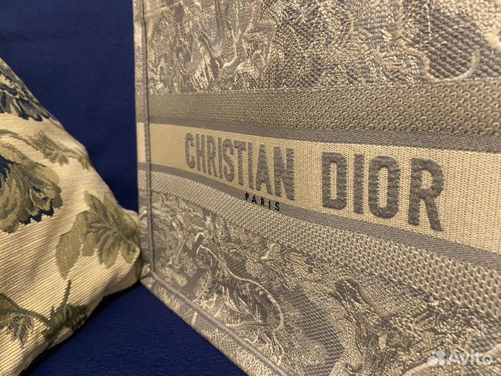 Сумка Dior Book Tote Medium