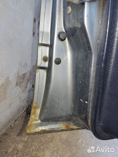 Дверь Audi 100 седан 2.3 AAR 1992