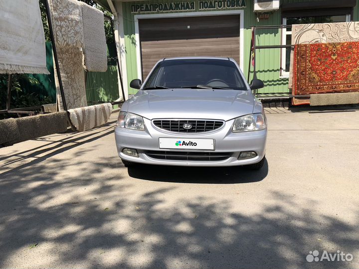 Hyundai Accent, 2004