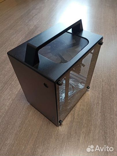 Компьютерный корпус Mini-ITX Jonsbo T8