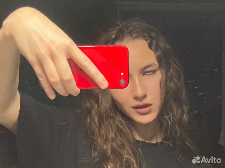 iPhone SE (2020), 128 ГБ