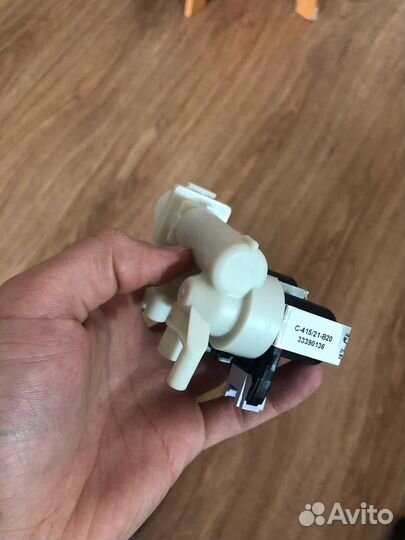 Клапан заливной стиральной машины Indesit