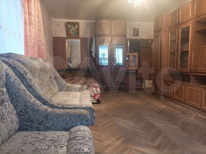 Комната 23 м² в 4-к., 4/4 эт.