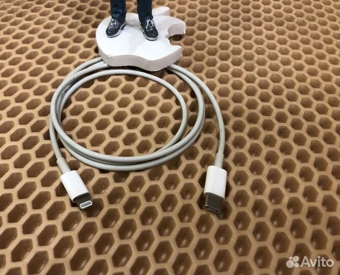 Провод кабель Type-C iPhone iPad Apple