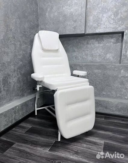 Кушетка косметологическая