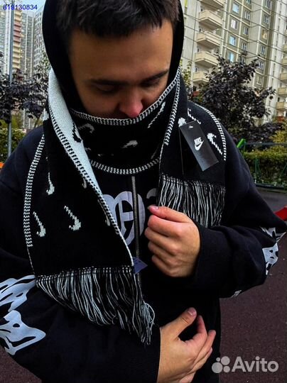 Шарф Nike Swoosh