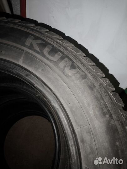 Kumho I'Zen KW22 65/65 R16 98T