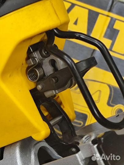 Электро лобзик DeWalt DWE349