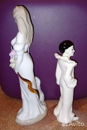Статуэтки Пьеро и Дама с собачкой фарфор винтаж