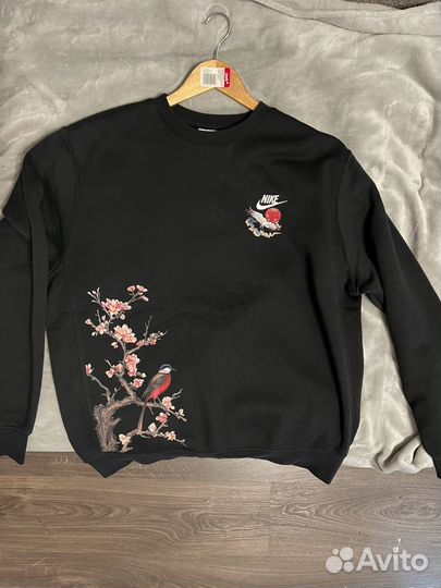 Свитшоты Nike