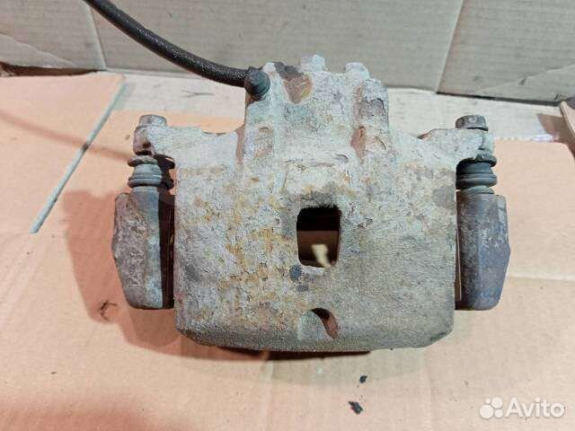 Суппорт передний правый Mitsubishi Lancer 9 2006