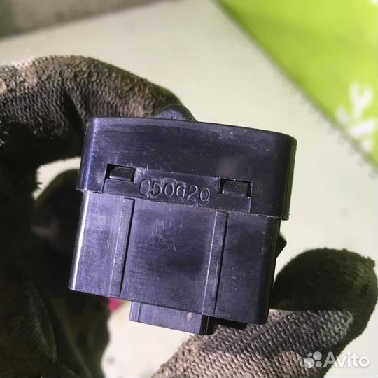 Переключатель регулировки зеркала Киа Спортейдж