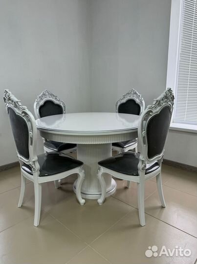 Стол и стулья от производителя. В наличии
