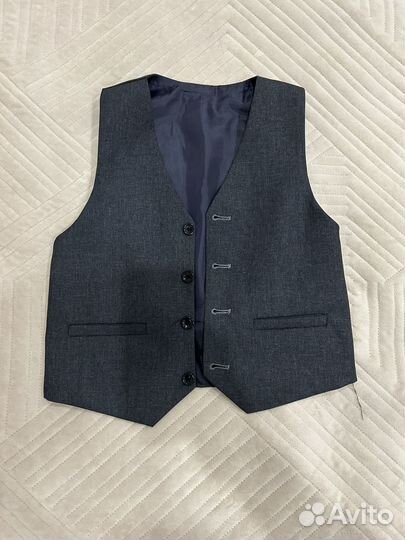 Школьный костюм для мальчика 122 серый