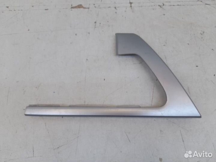 Накладка обшивки двери задняя правая Toyota Land