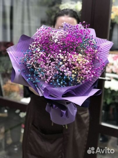 Букет с гипсофилой с доставкой