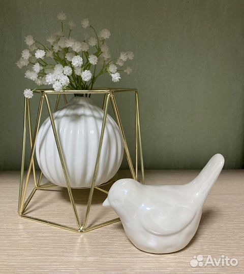 Статуэтка птичка