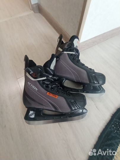 Коньки хоккейные