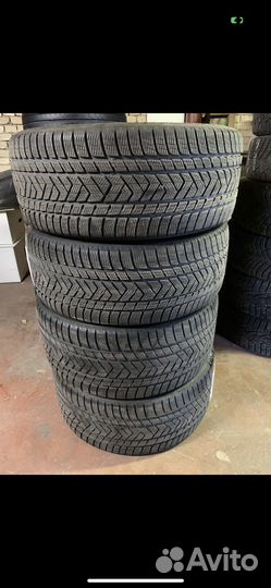 Pirelli Scorpion Winter 285/40 R22 и 325/35 R22 W