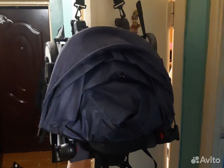 Прогулочная коляска трость