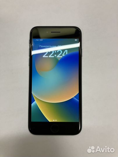 iPhone SE, 128 ГБ