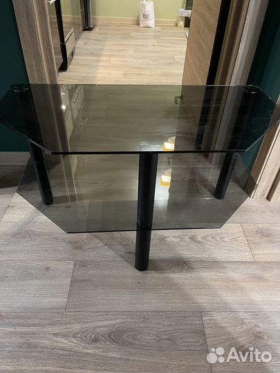 Стеклянная тумба