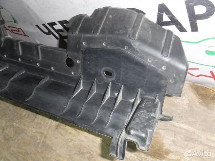 Дефлектор радиатора правый Hyundai Sonata 7 17-19