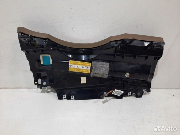 Накладка декоративная центральной консоли передняя