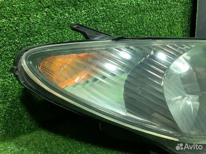 Комплект фар передний Toyota Estima ACR30