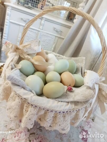 Домашние куриные яйца