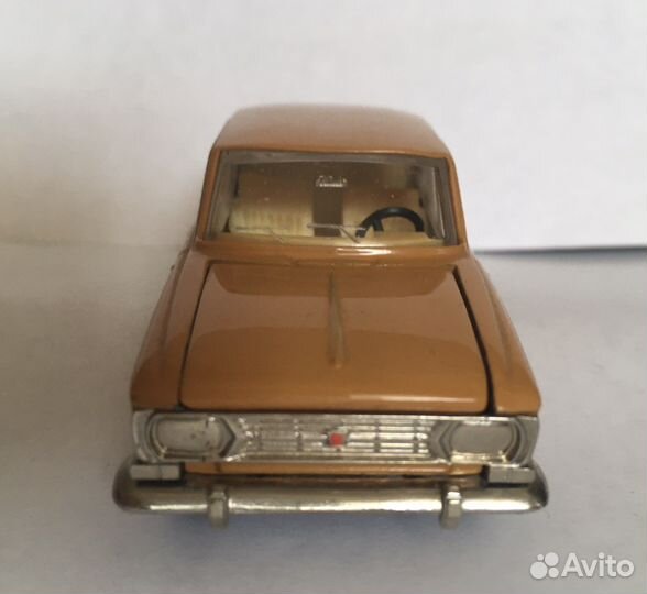 Москвич 412 А2 без ми. Цвет охра