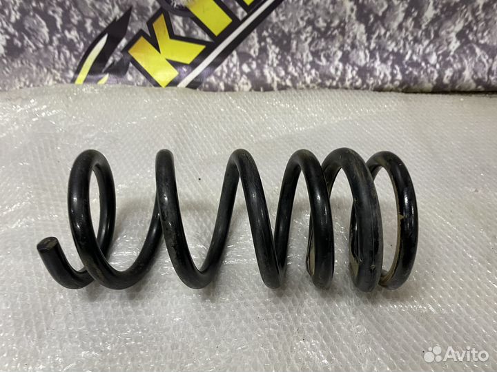 Пружина задняя Mitsubishi Pajero Паджеро 4 3.8