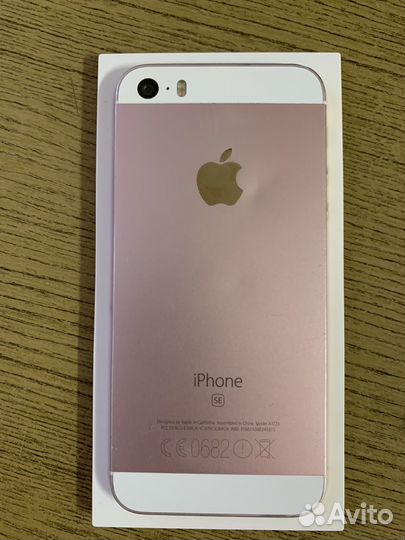 iPhone SE, 32 ГБ