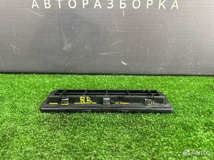 Решетка вентиляционная Kia Rio 3 QB 1.6 G4FC 2017