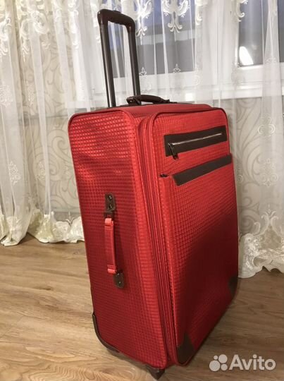 Чемодан на колесах