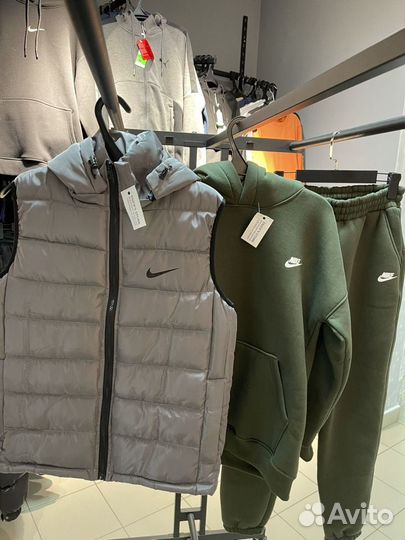 Спортивный костюм Nike с жилеткой
