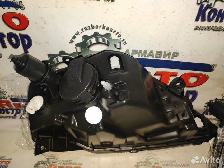 Фара передняя левая Renault LADA Logan Largus