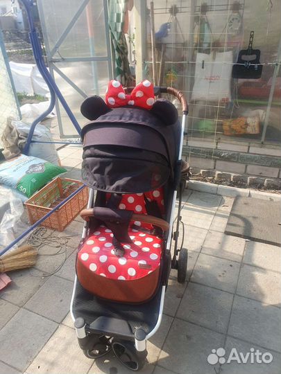 Прогулочная коляска