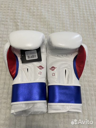 Боксерские перчатки adidas