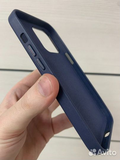 Кожаный чехол iPhone 13Pro