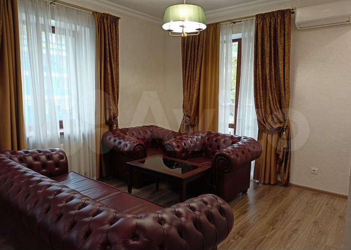 Дом 500 м² на участке 15 сот.