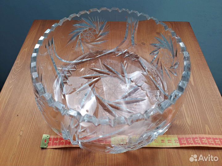 Ваза хрустальная