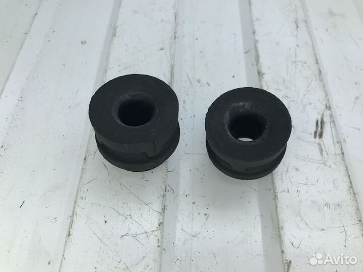 Подушка радиатора нижняя Ford Focus 2