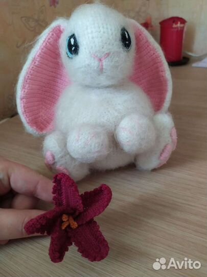 Зайчик, вязаная игрушка